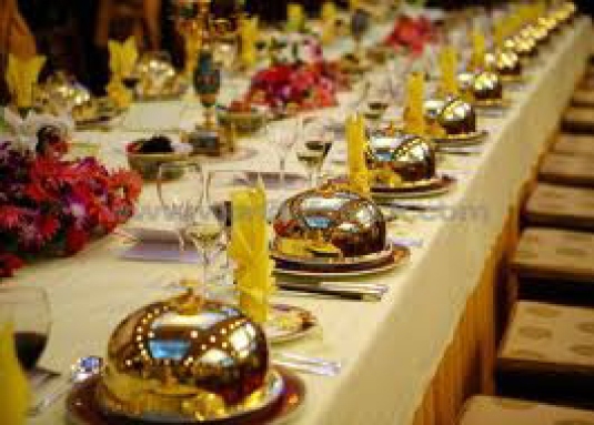 Christmas buffet table 3